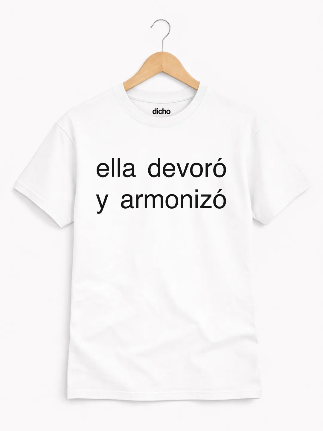 Remera «Ella devoró y armonizó»