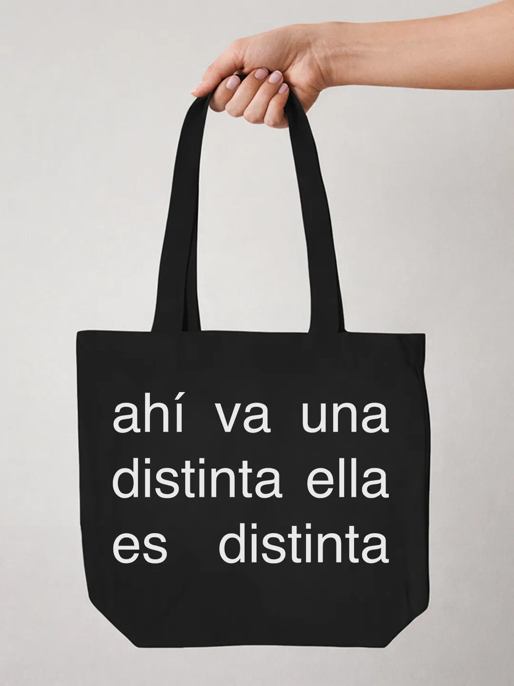 Tote bag «Ahí va una distinta»