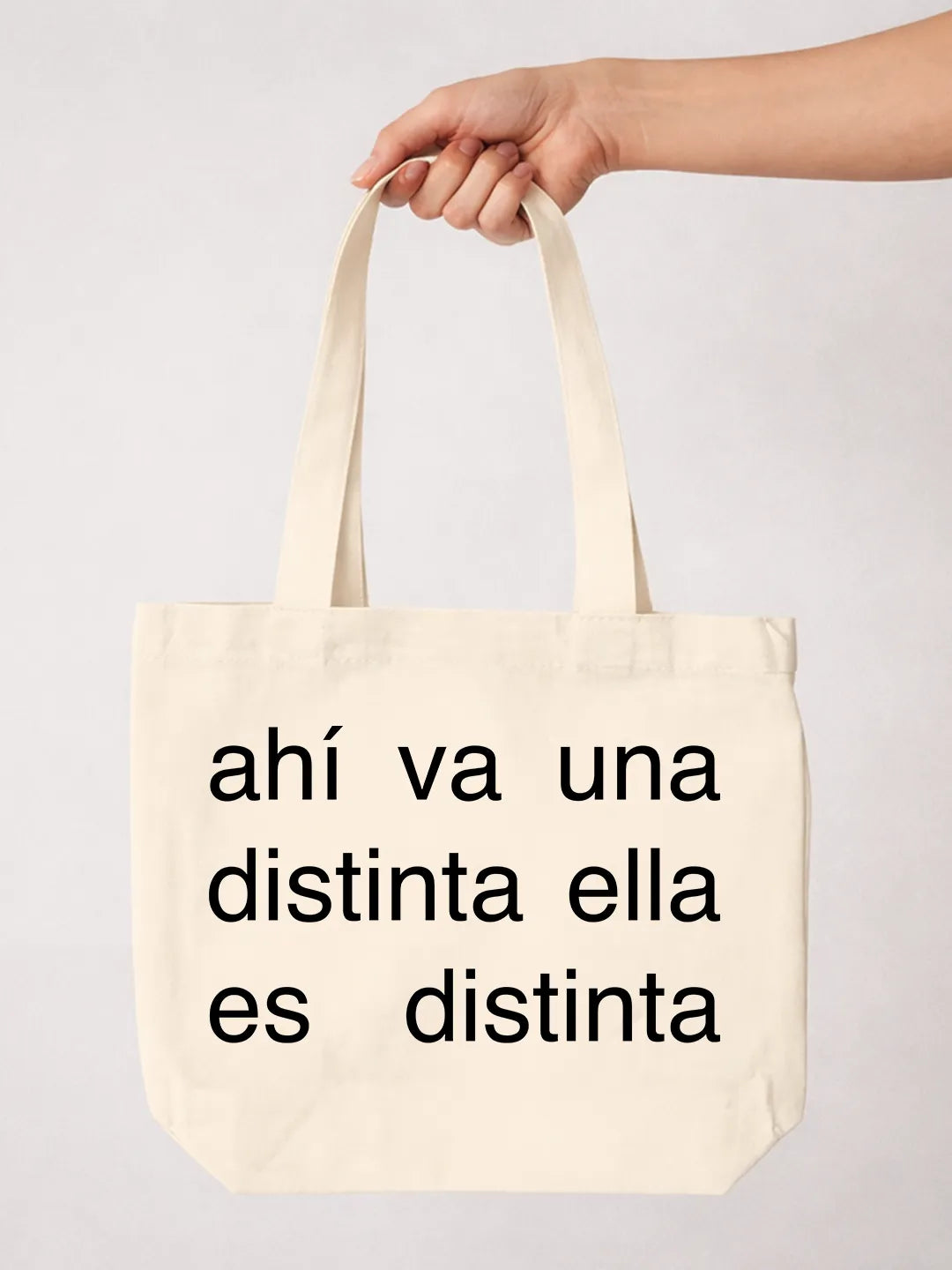 Tote bag «Ahí va una distinta»
